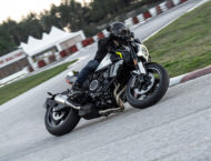 CFMoto 700 CL X Sport 2022 acción 13