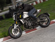 CFMoto 700 CL X Sport 2022 acción 5