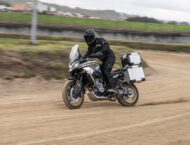 CFMoto 800 MT 2022 acción 38