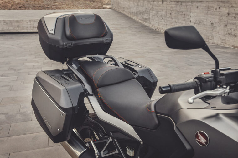 Honda NT1100 Detalles--33