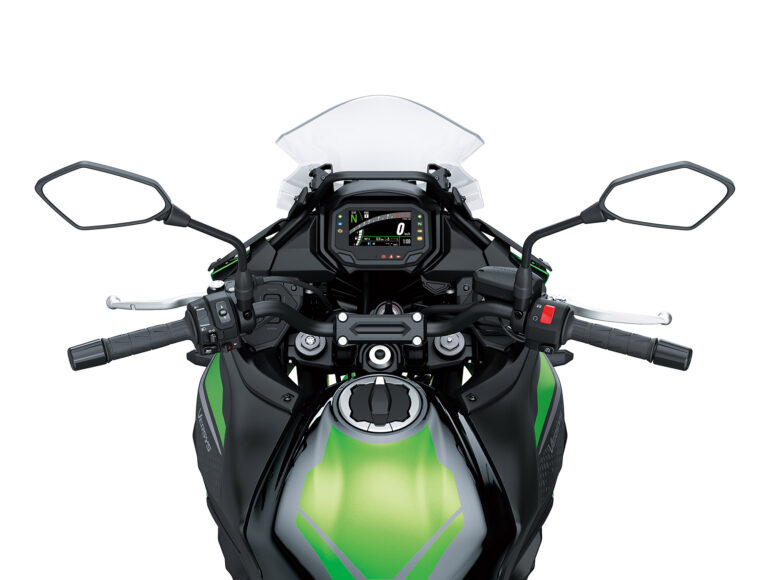 Kawasaki-Versys-650-2022- - 19