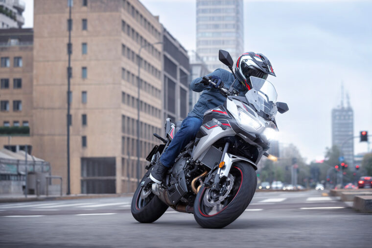 Kawasaki-Versys-650-2022- - 31