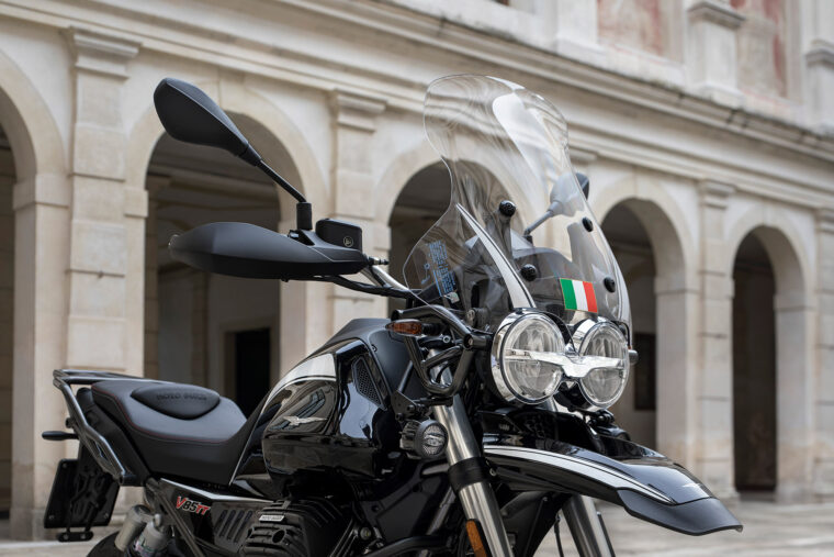 Moto-Guzzi-V85-TT-Guardia-d-Onore-2022- - 2