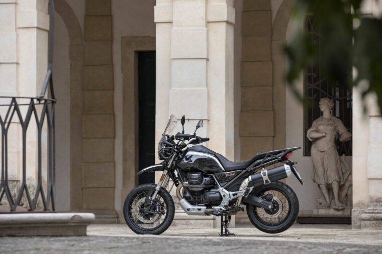 Moto-Guzzi-V85-TT-Guardia-d-Onore-2022- - 26