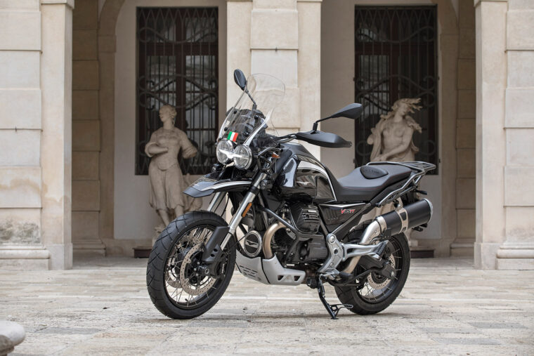 Moto-Guzzi-V85-TT-Guardia-d-Onore-2022- - 30