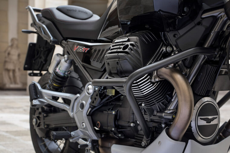 Moto-Guzzi-V85-TT-Guardia-d-Onore-2022- - 34