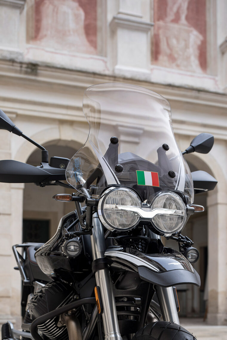 Moto-Guzzi-V85-TT-Guardia-d-Onore-2022- - 5