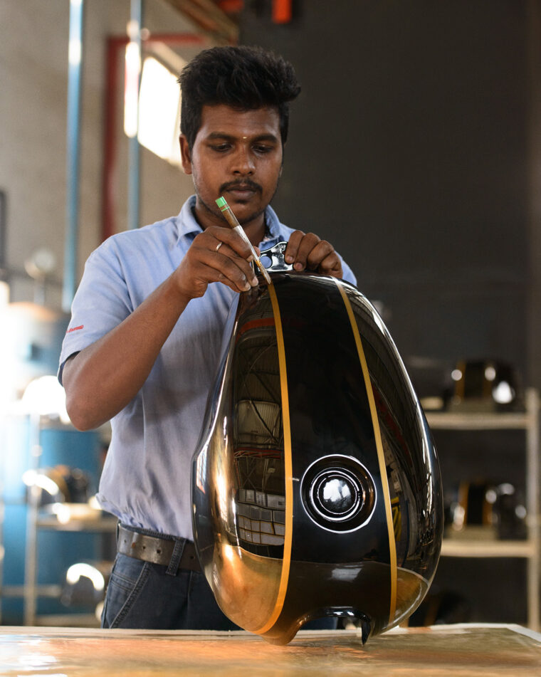 Royal-Enfield-120-aniversario (5)