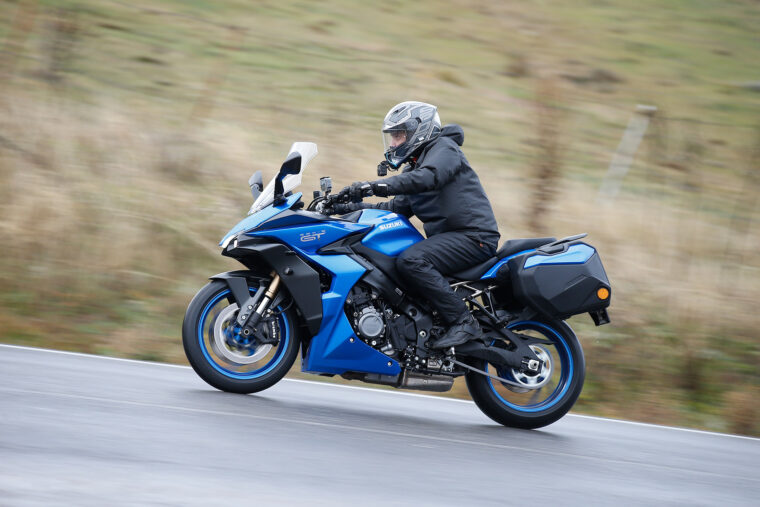 Suzuki-GSX-S1000-GT-2022-pruebaMBK - 8