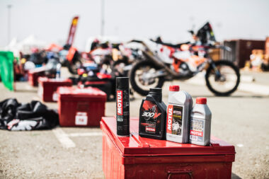 Mantenimiento moto Motul Dakar 11