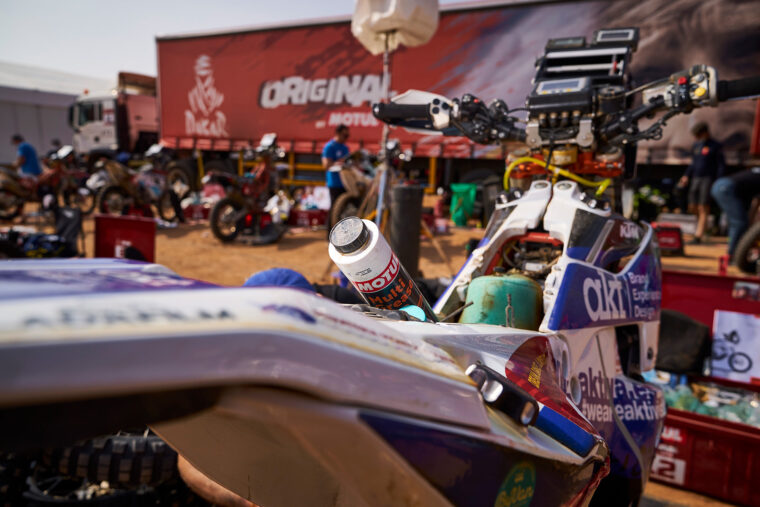Mantenimiento-moto-Motul-Dakar-4