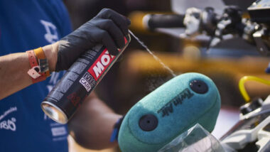 Mantenimiento moto Motul Dakar air filter