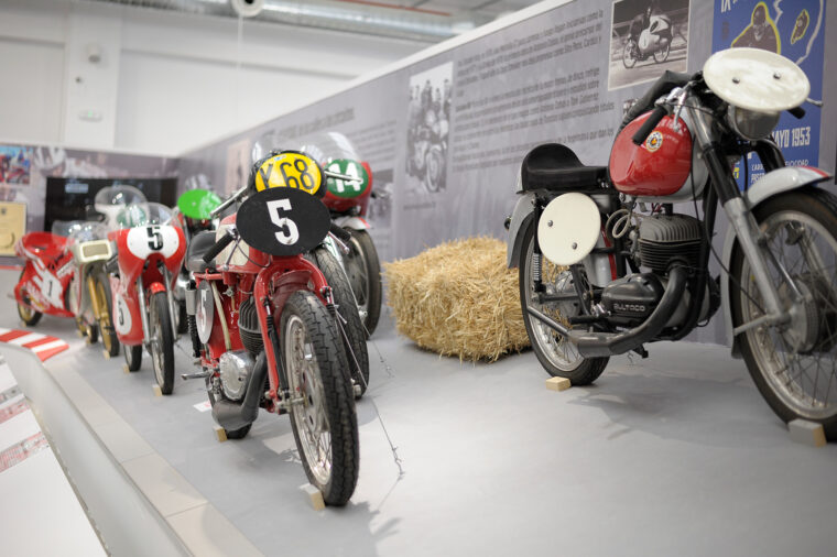 Museo-gran-exposicion-moto-made-in-spain-Alcala-Henares-40
