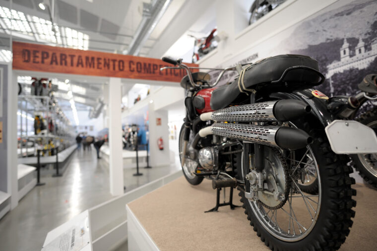 Museo-gran-exposicion-moto-made-in-spain-Alcala-Henares-58