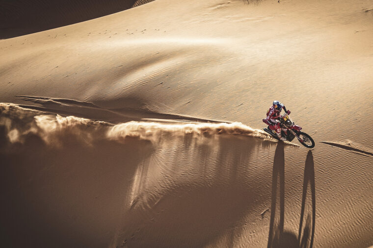 Sam-Sunderland-victoria-etapa-8_Dakar-2022