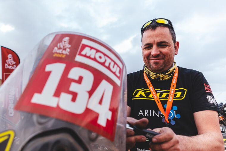 dakar 2022 españoles original by motul (4)