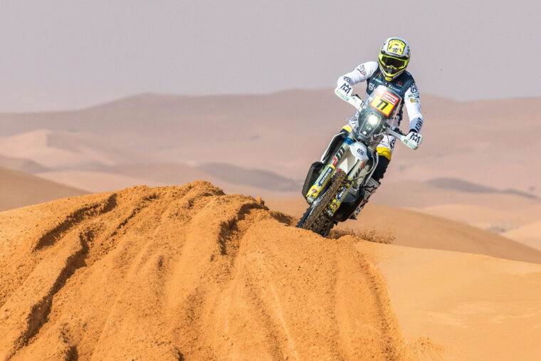 ñuciano-benavides-husqvarna-dakar-2022-etapa-2 (1)