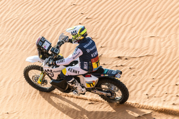 ñuciano-benavides-husqvarna-dakar-2022-etapa-2 (3)