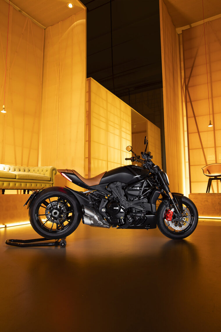 Ducati-XDiavel-Nera-2022- - 105