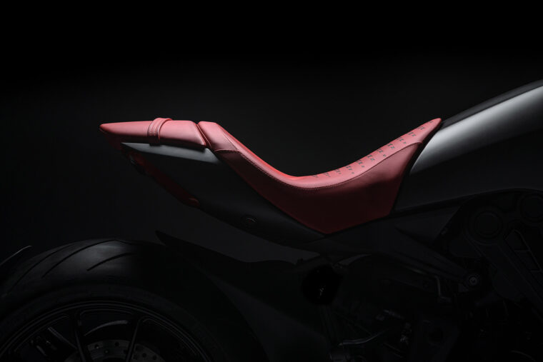 Ducati-XDiavel-Nera-2022- - 27