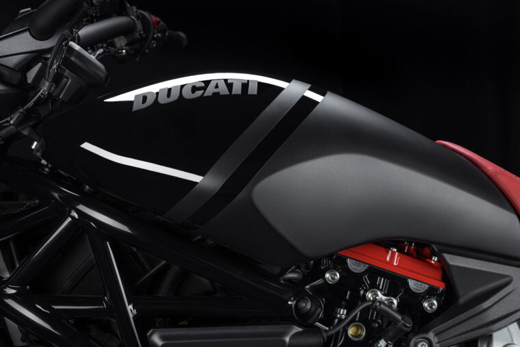 Ducati-XDiavel-Nera-2022- - 34