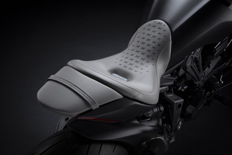 Ducati-XDiavel-Nera-2022- - 79