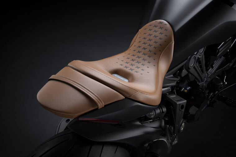 Ducati-XDiavel-Nera-2022- - 80