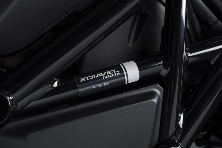 Ducati-XDiavel-Nera-2022- - 82