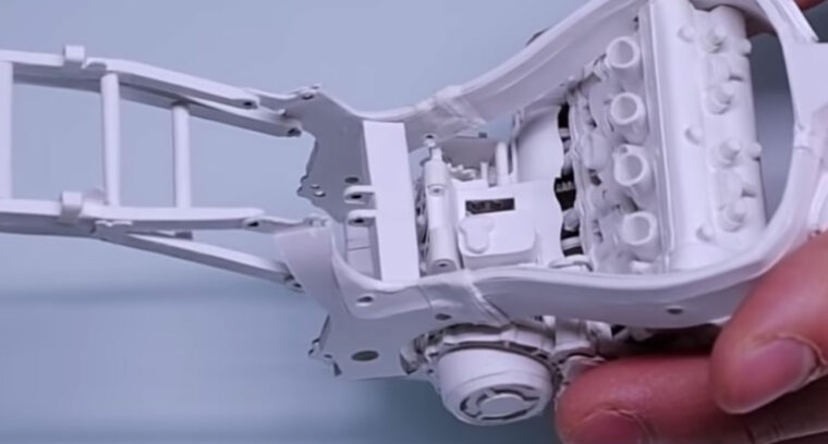 Suzuki-hayabusa-papel-7