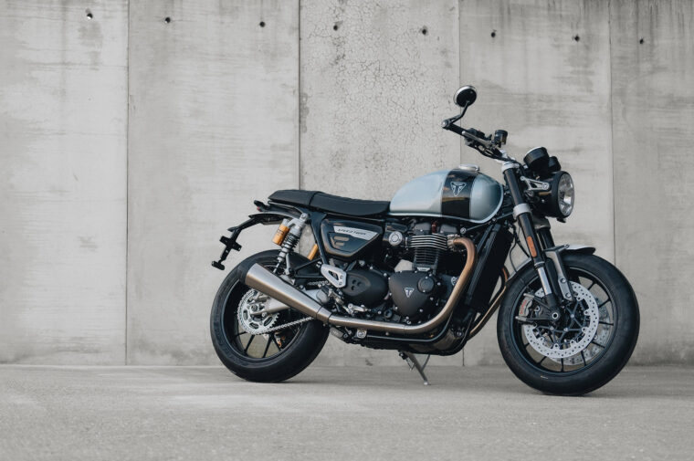 Triumph-Speed-Twin-Breitling-Edition-2022- - 1