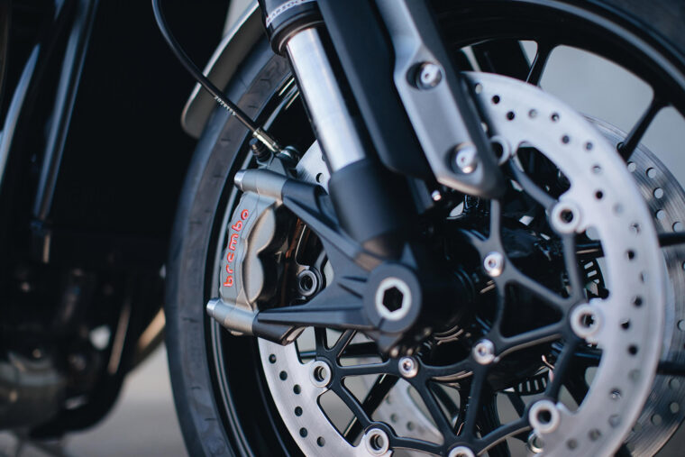 Triumph-Speed-Twin-Breitling-Edition-2022- - 13