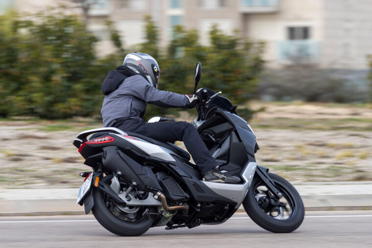 Aprilia-SR-GT-125-2022-opinion-prueba-11