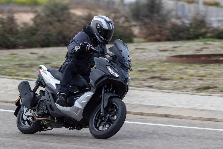 Aprilia SR GT 125 2022 opinion prueba 7