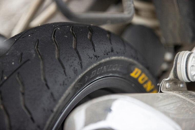 Dunlop RoadSmart 4 IV 3