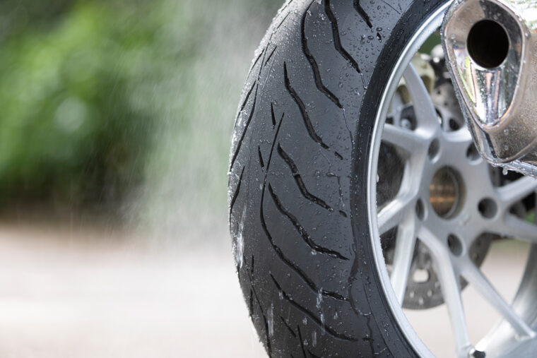 Dunlop-RoadSmart-IV-2