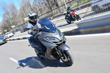 Nerva EXE scooter electrico carnet A1 125 16