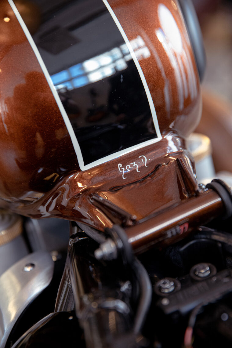 Triumph-T120-Gibson-Les-Paul-1959-Legends-16