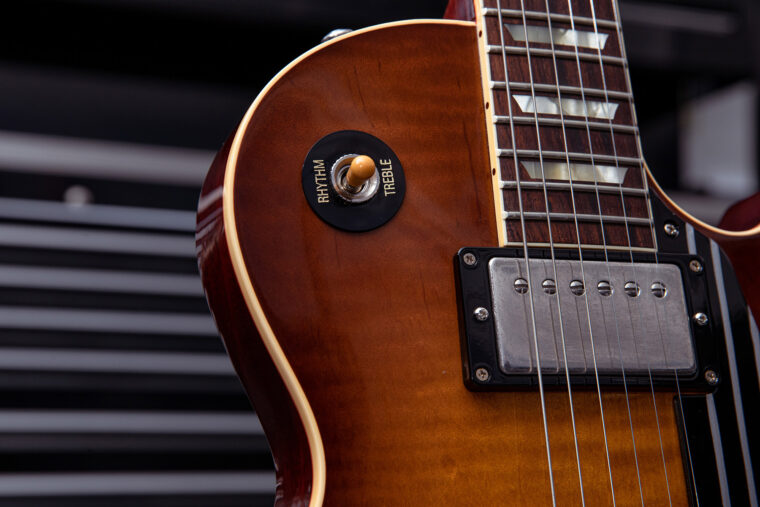 Triumph-T120-Gibson-Les-Paul-1959-Legends-24