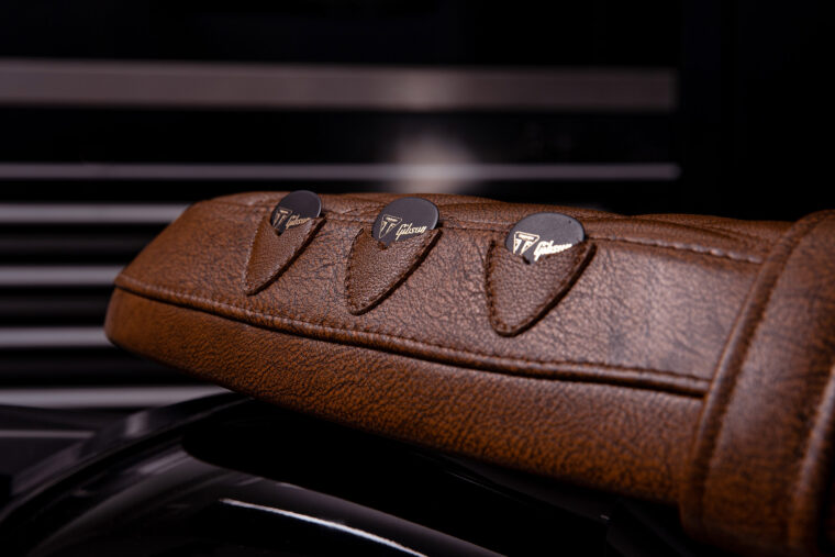 Triumph-T120-Gibson-Les-Paul-1959-Legends-33