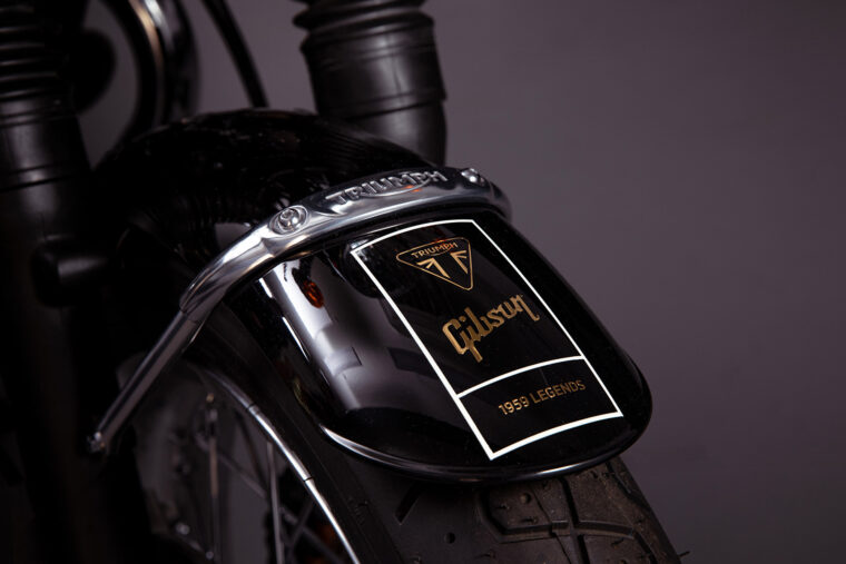 Triumph-T120-Gibson-Les-Paul-1959-Legends-37