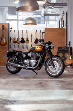 Triumph T120 Gibson Les Paul 1959 Legends 48