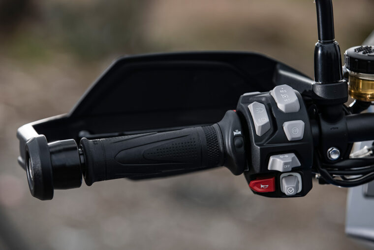 Triumph Tiger 1200 GT Pro-13