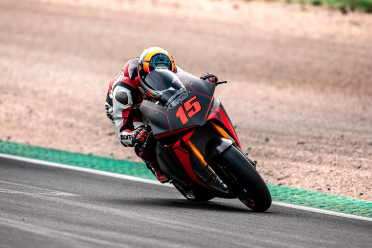Ducati-MotoE-test-2022-fotos (13)