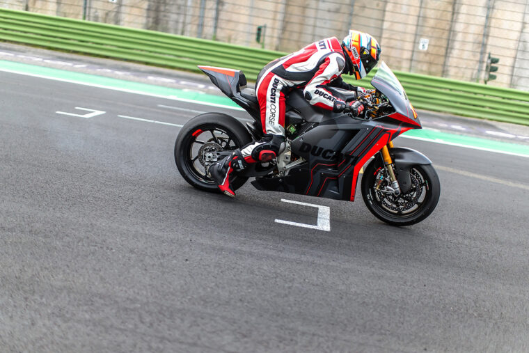 Ducati-MotoE-test-2022-fotos (5)