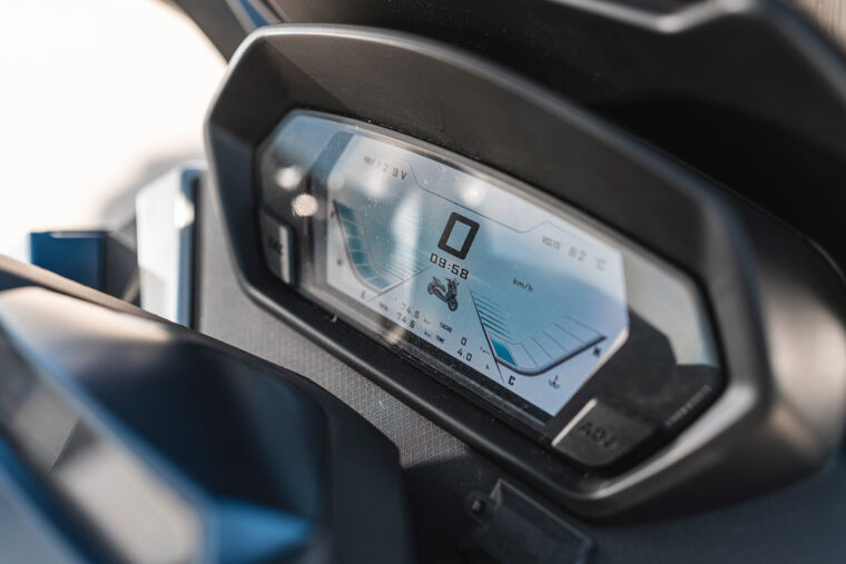 Wottan-Storm-R125-Sport-2022-detalles14