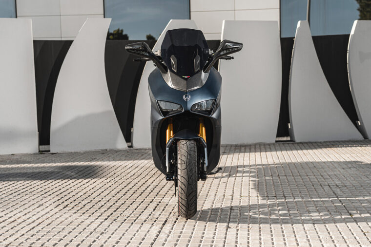 Wottan-Storm-R125-Sport-2022-estaticas-azul1