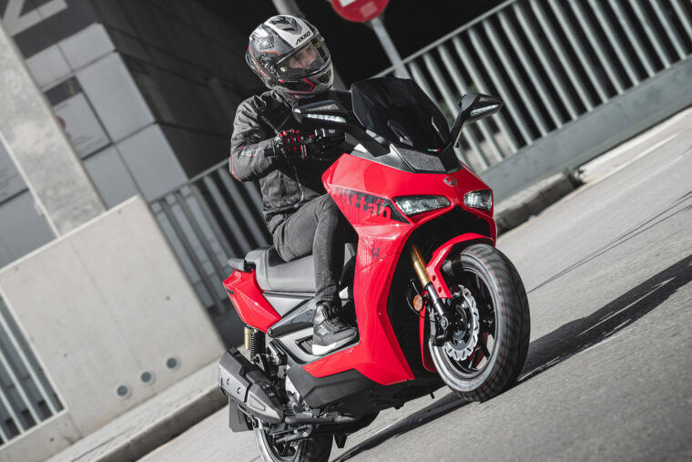 Wottan-Storm-R125-Sport-2022-estaticas-rojo25