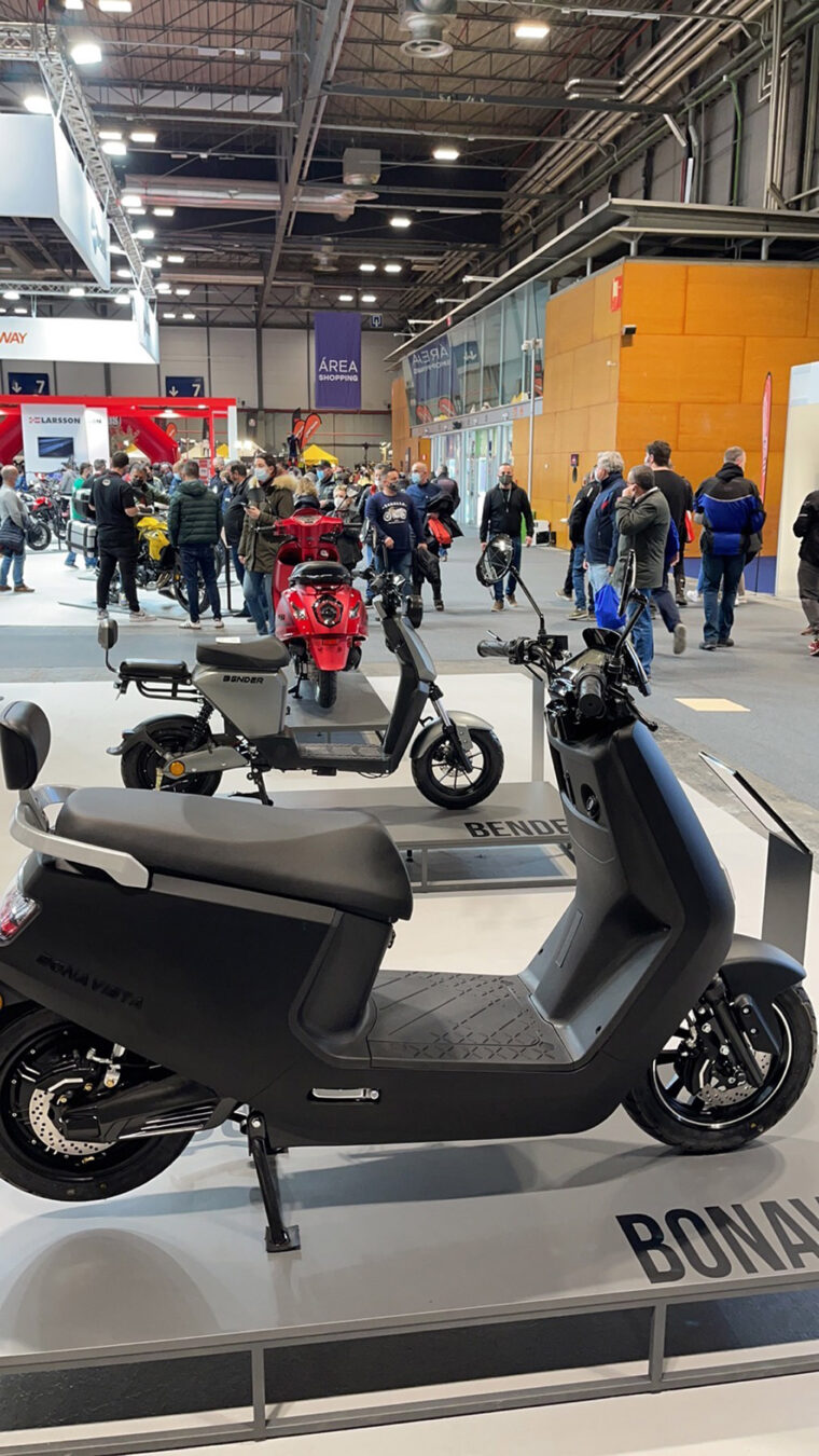 Huve-Motorcycles-Vive-la-Moto-2022- - 7