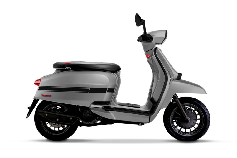 Lambretta-V200-Special-2022-2