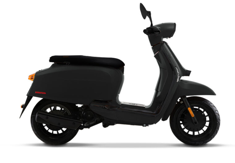 Lambretta-V200-Special-2022-3